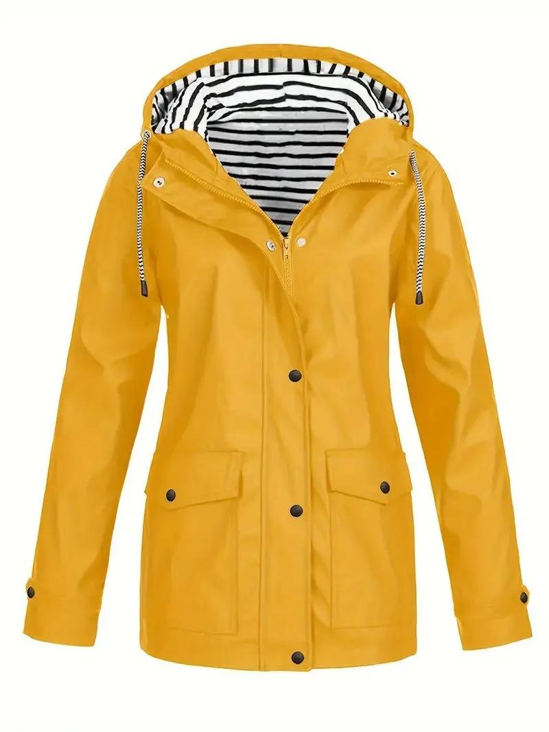 Raia | Modern raincoat